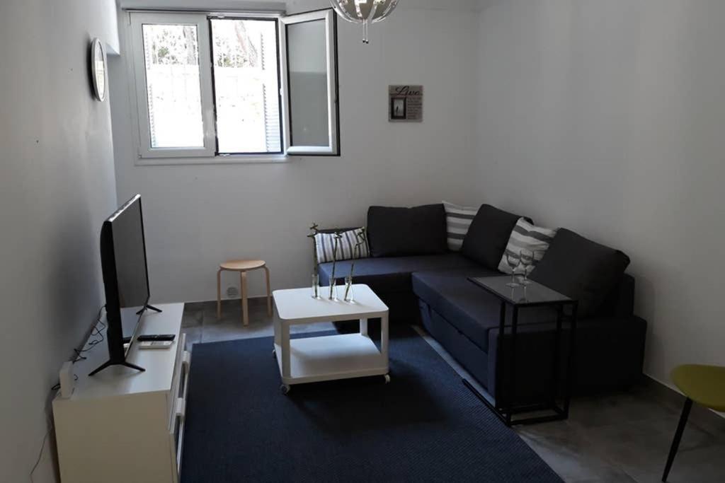 Cozy Apartment For 4 In Kolonaki, Lycabettus Афины Экстерьер фото