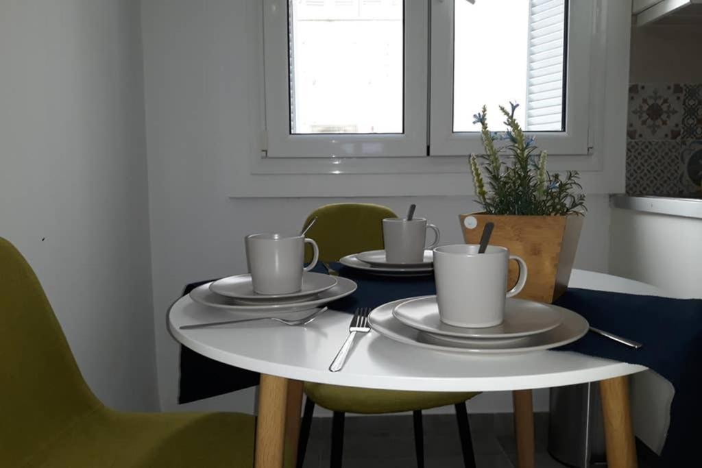 Cozy Apartment For 4 In Kolonaki, Lycabettus Афины Экстерьер фото